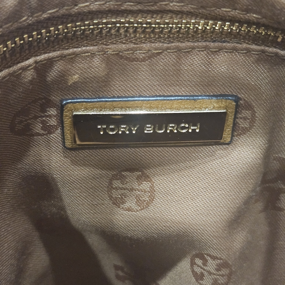 Never used! Tory Burch Taylor HOBO pebbled leather bag w/dust bag - Picture 3 of 8